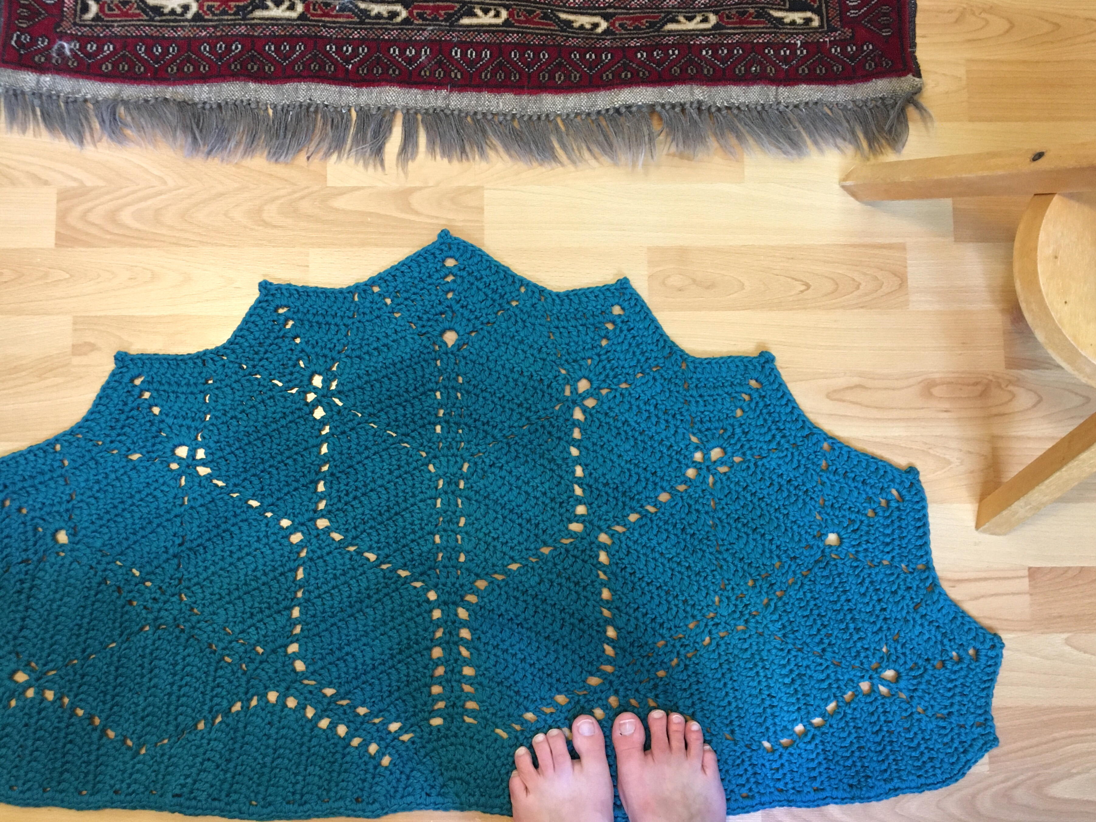 Paved Diamonds Rug | AllFreeCrochet.com
