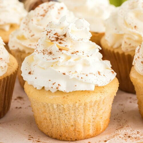 3-ingredient Apple Pie Cupcakes