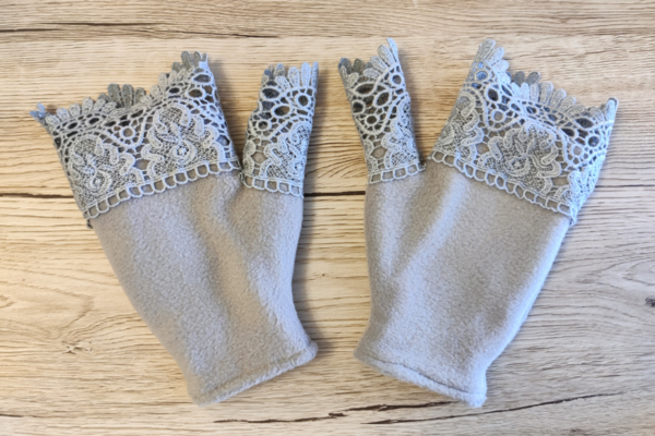 Lace Edged Fingerless Gloves - finished