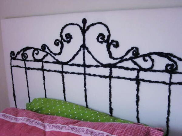 Bulky yarn headboard