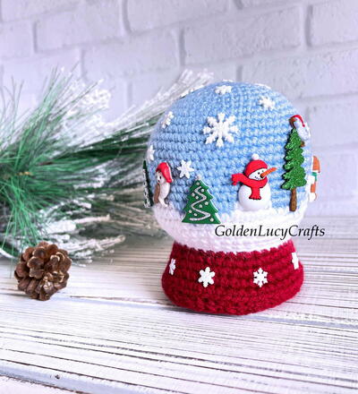 Crochet Snow Globe Amigurumi