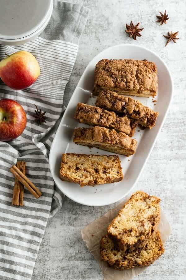 Cinnamon Swirl Apple Bread Recipe | DIYIdeaCenter.com