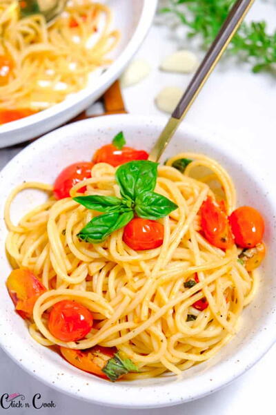 Tomato Basil Pasta 15 Minutes