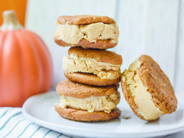 Pumpkin Ice Cream Sandwiches