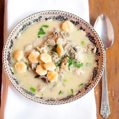 Classic Creamy Oyster Stew