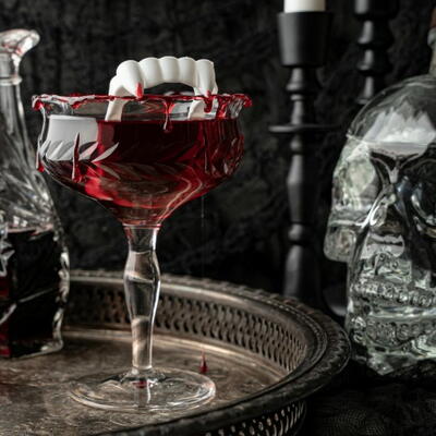 Dracula’s Kiss – Halloween Cocktail