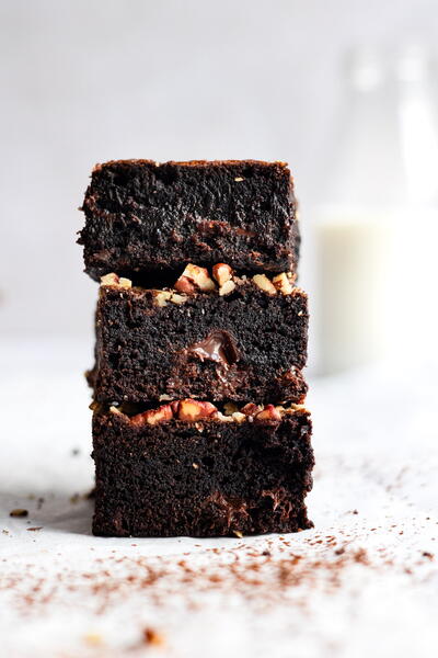 Rich And Fudgy Easy Pecan Brownies