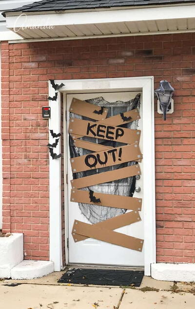 Halloween Door – Keep Out