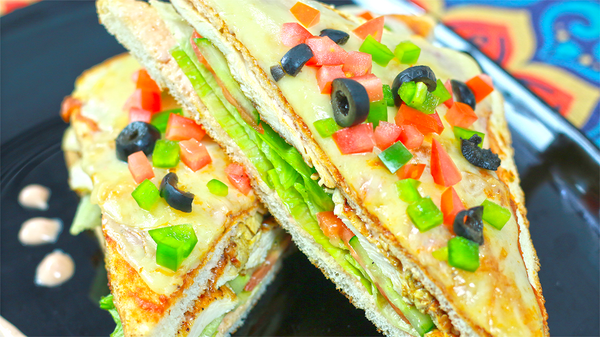 Bread Pizza Sandwich / Chicken Sandwich Recipe: