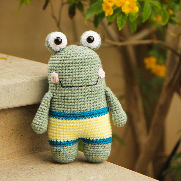 Flippy The Crochet Frog
