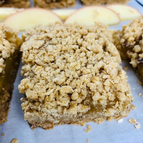 Apple Crisp Bars