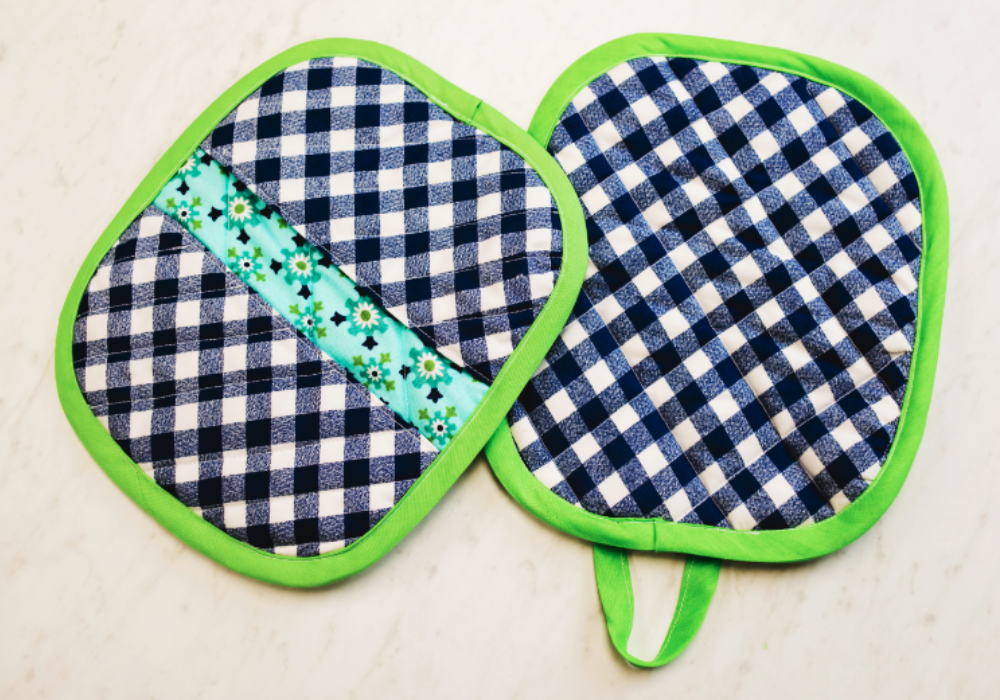 How to Make a Quilted Potholder (Video)
