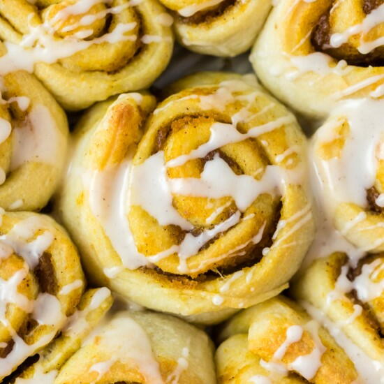 Easy Pumpkin Pie Cinnamon Rolls