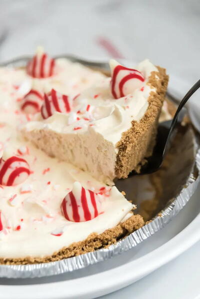 White Chocolate and Peppermint Pie