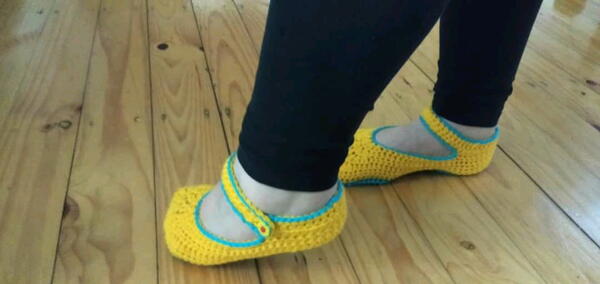 Crochet Women House Slippers Worked Flat