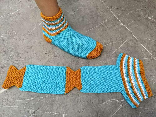 Easy Two-needle Flat Socks