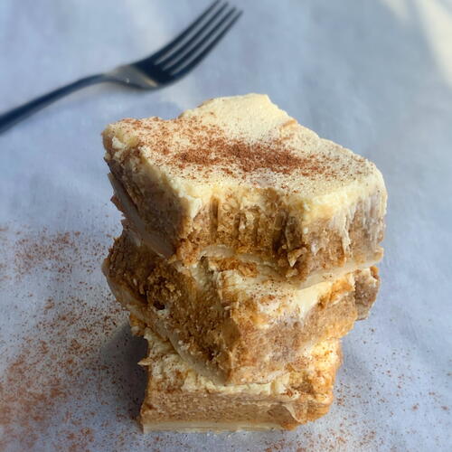 Lazy Slow Cooker Pumpkin Cheesecake Squares