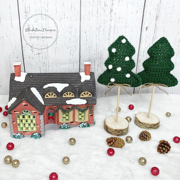 Stuffed Rustic Tree Decor