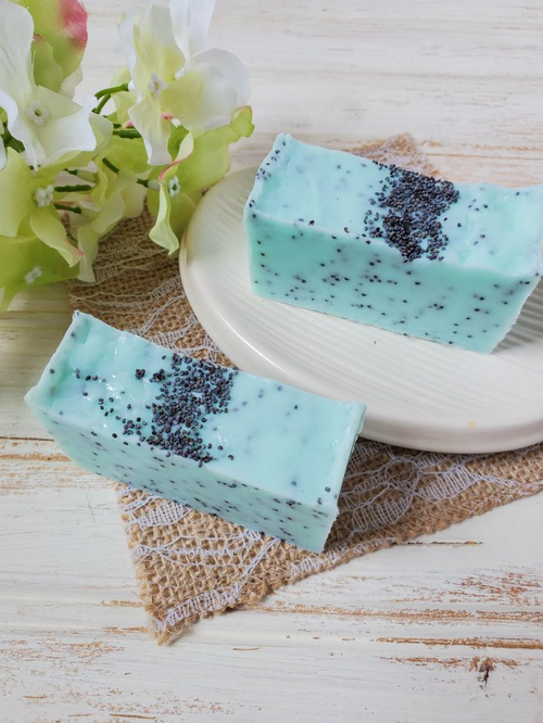 Homemade Mint Poppy Seed Soap