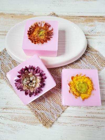 Easy Diy Soap With Dried Flowers