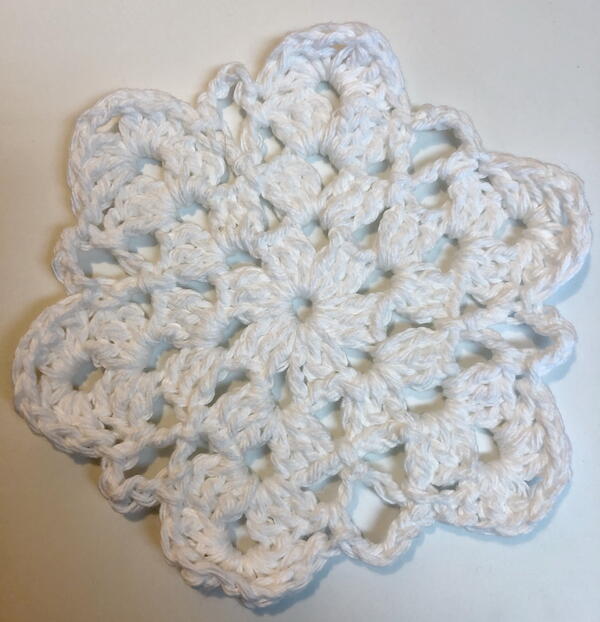 Crochet Simple Snowflake Coaster