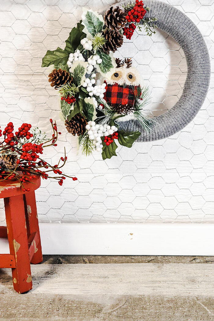 Sweater Wreath | DIYIdeaCenter.com