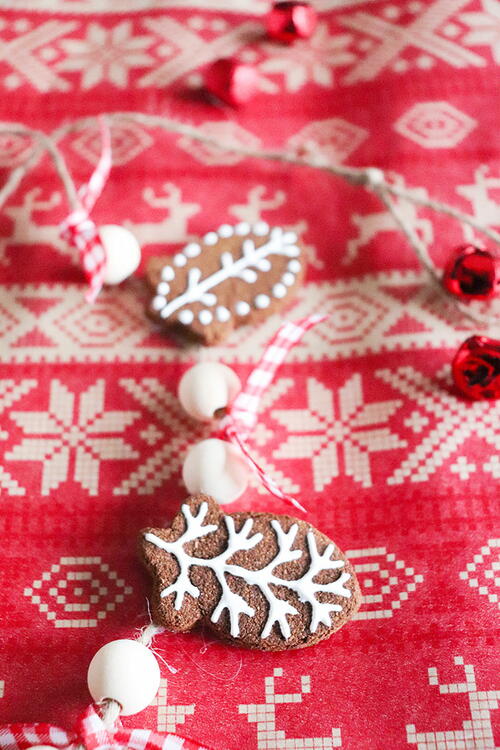 Cinnamon Applesauce Ornament Christmas Garland