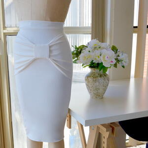 Elle Pencil Skirt Tutorial with Bow Detail