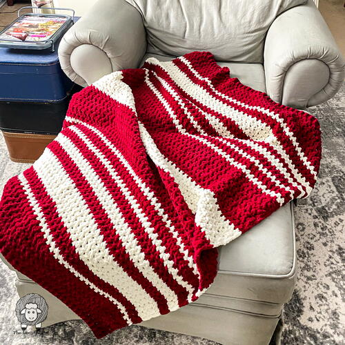 Holiday Snuggles Throw Blanket