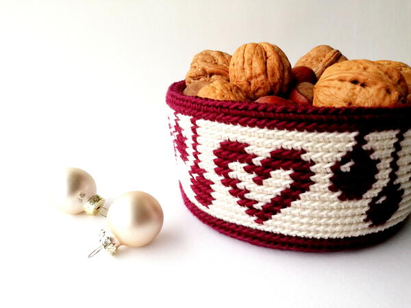 Tapestry Crochet Basket With Hearts