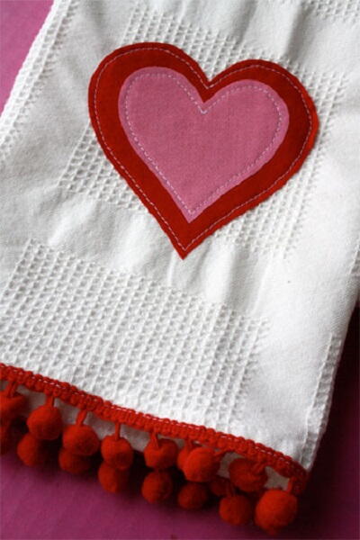 Simple Applique Towels for Valentines Day