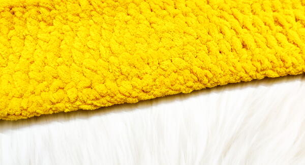 Two Row Repeat Crochet Blanket With Chunky Yarn