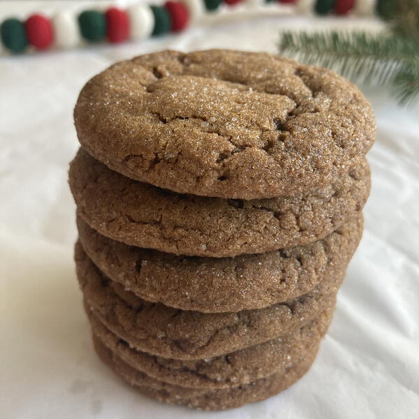 Molasses Crackle Cookies