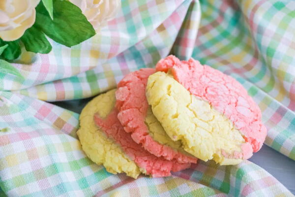 Strawberry Lemonade Crinkle Cookies