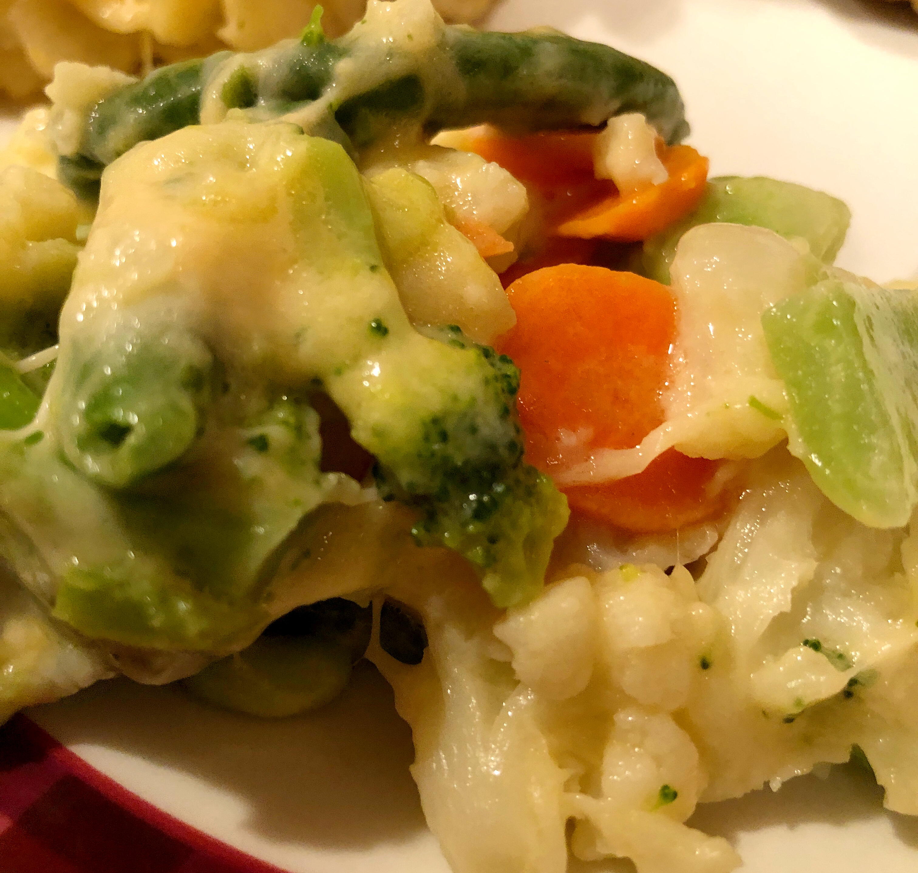 Slow Cooker Cheesy Vegetable Casserole