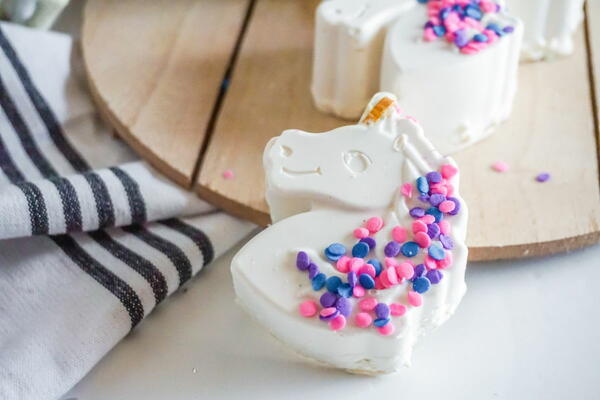 Unicorn Hot Cocoa Bombs