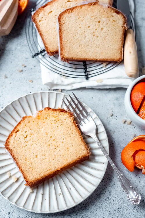 The Best Easy Orange Drizzle Cake