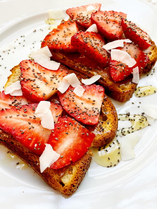 Almond Butter Toast With Strawberries And Honey