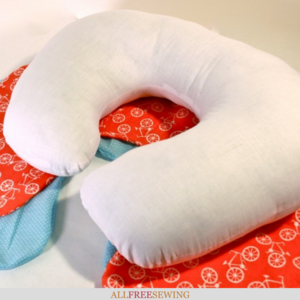 U-Shaped Baby Pillow Tutorial