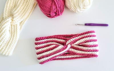 Simple Crochet Earwarmer