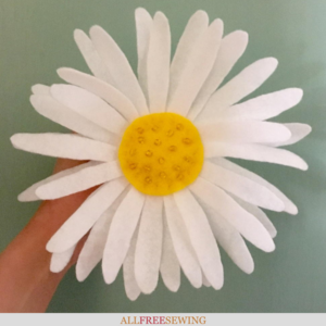 Big Daisy Fabric Flower Pin Tutorial