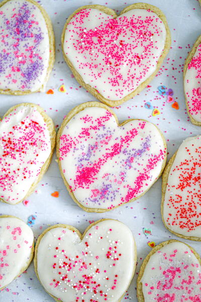 Valentine Sugar Cookies With Vanilla Icing
