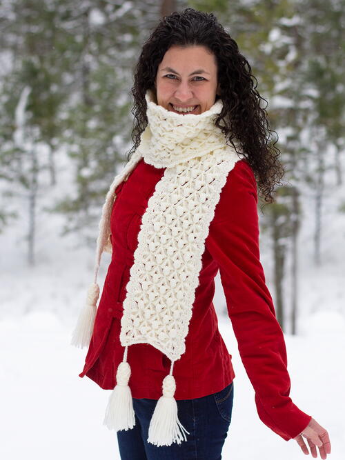 Snowberries A Luxurious Winter Scarf
