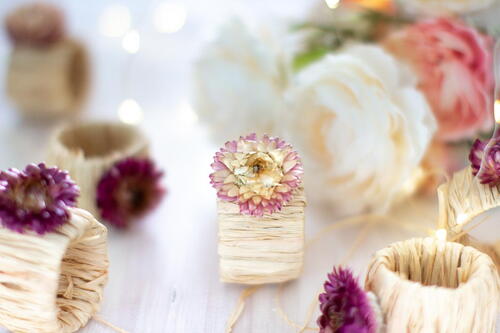 Pretty Diy Napkin Rings With Flowers