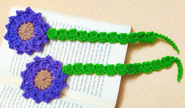 Quick And Easy Crochet Flower Bookmark