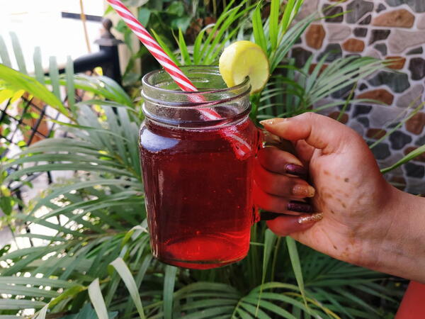 Strawberry Grenadine Lime Mocktail | 2 Minutes Mug Mocktail