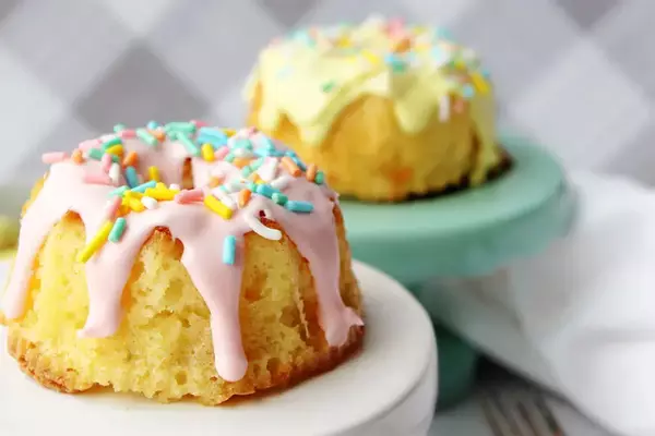 Spring Mini Cakes Springtime Mini Bundt Cakes | FaveSouthernRecipes.com
