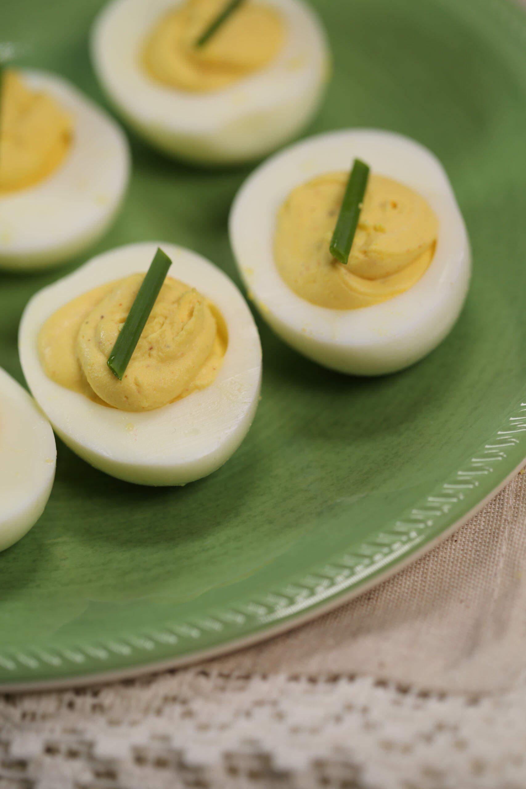 Deviled Eggs Without Mustard | RecipeLion.com