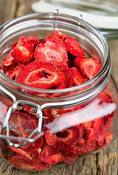 How To Make Dehydrated Strawberries