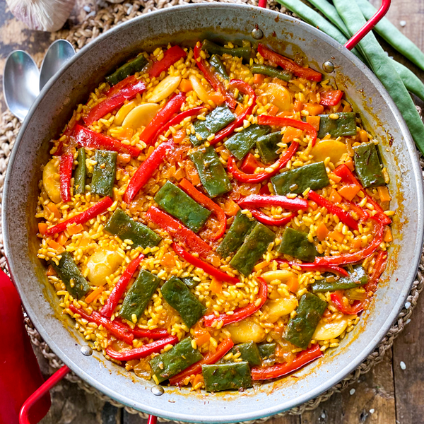 Authentic Spanish Vegetable Paella | So Good You Won´t Miss The Meat